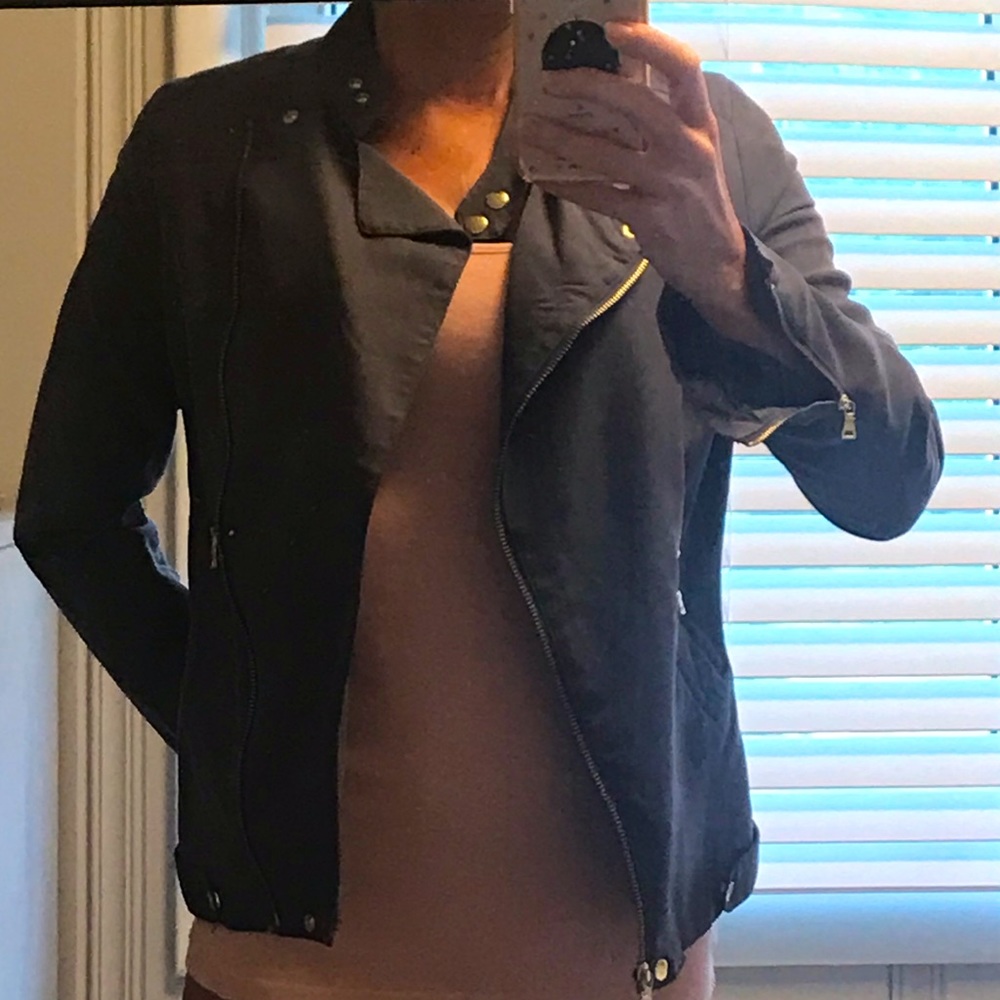 ‼️SOLD‼️ Excellent condition jacket/blazer gold zippers XS